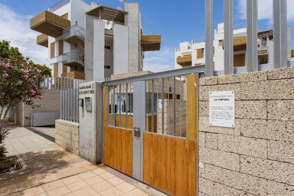 El Medano Beachfront Triplex Penthouse With Pool, Rooftop, Sea View Zewnętrze zdjęcie